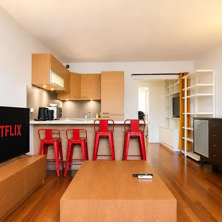 Quartier Latin Cozy 1 Bedroom With Netflix