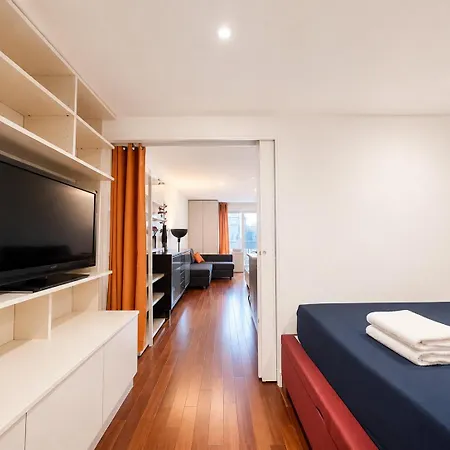 Quartier Latin Cozy 1 Bedroom With Netflix Apartment *
