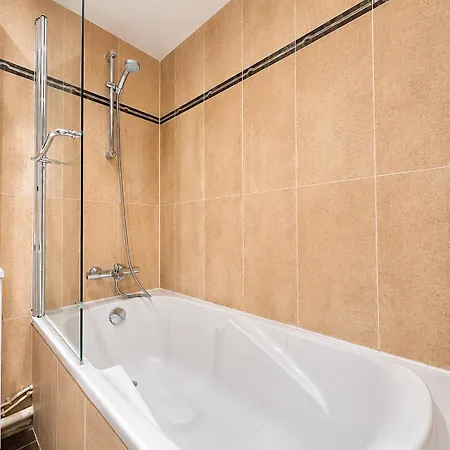 Quartier Latin Cozy 1 Bedroom With Netflix *